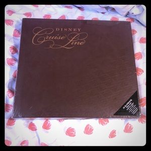 Brand new Disney Cruise Line Scrapbook